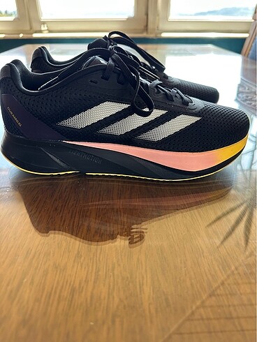 40,5 Beden Adidas spor ayakkabı