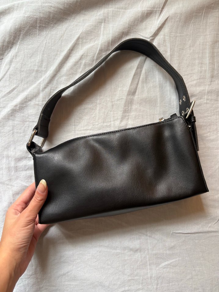 Kemer Tokalı Siyah Deri Kadın Çanta - Görsel 3