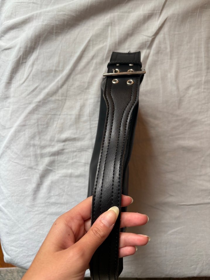 Kemer Tokalı Siyah Deri Kadın Çanta - Görsel 5