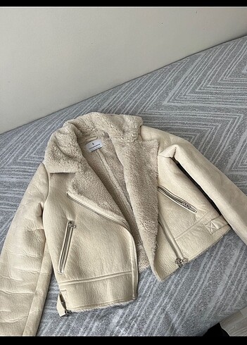 Stradivarius Stradivarius kürklü ceket mont