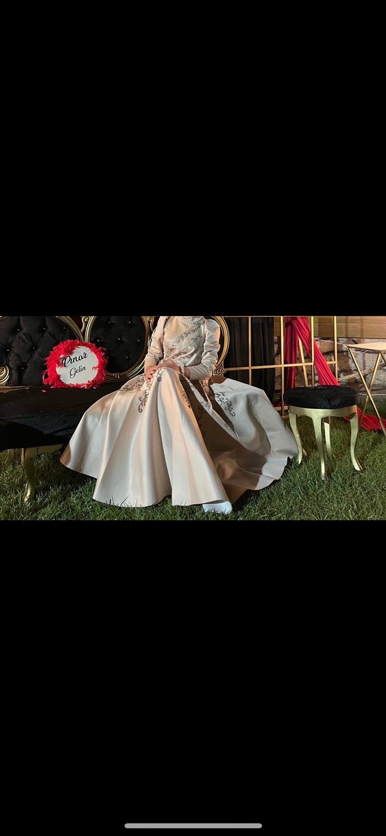 Uzun Kollu İşlemeli krem abiye - Görsel 2