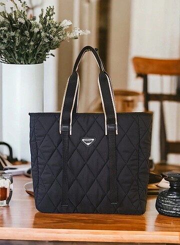 Diğer Kadın Kapitone Kumaş Prada Çanta