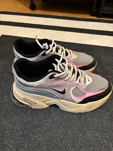 40 Beden Nike ayakkabı