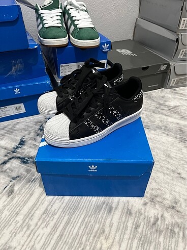 36 Beden siyah Renk Adidas Süperstar