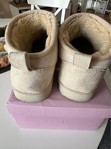 36 Beden Nişantaşı Ugg 36 Numara