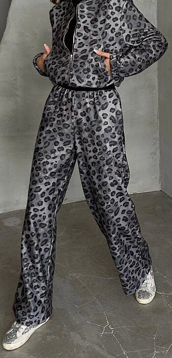 l Beden Leopar eşofman takımı