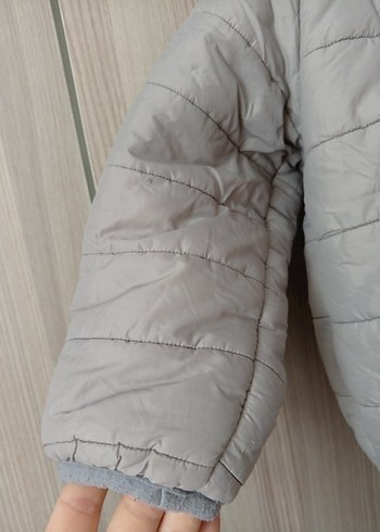 Kapüşonlu Gri Erkek Çocuk Mont - Görsel 3