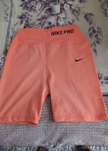 Nike Pro Pembe Mini Spor Şort