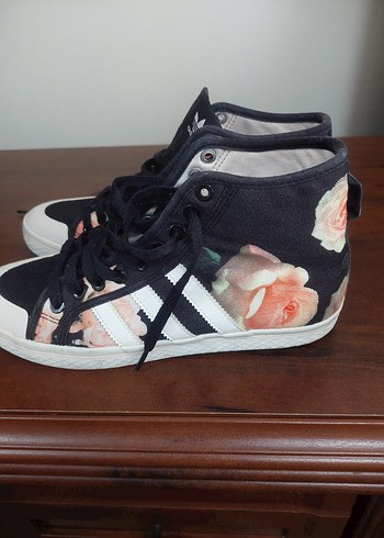 Kadın Adidas Çok Renkli Bağcıklı Spor Ayakkabı - Görsel 2