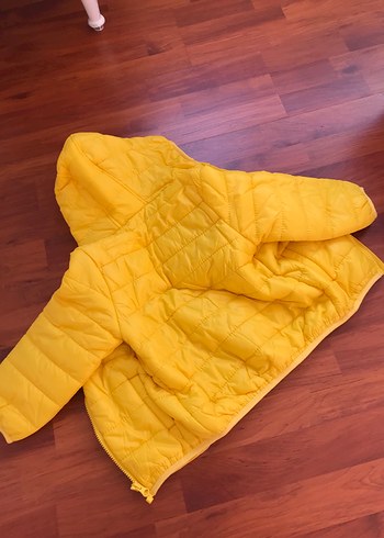 Sarı Kapüşonlu Fermuarlı Erkek Çocuk Montu - Görsel 4