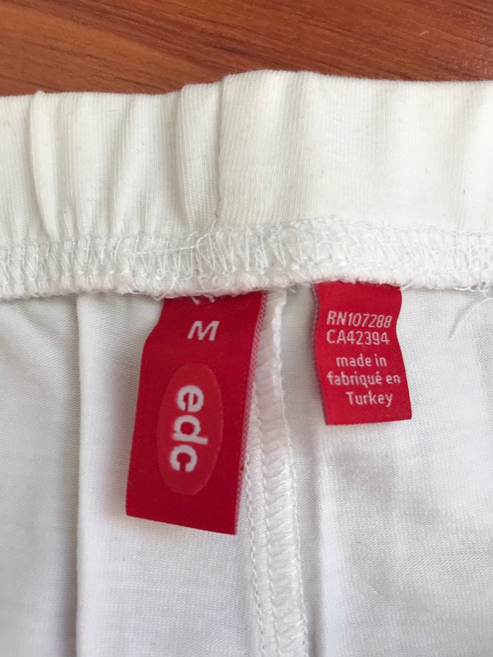 Beyaz lastikli dizaltı kısa tayt - Görsel 4