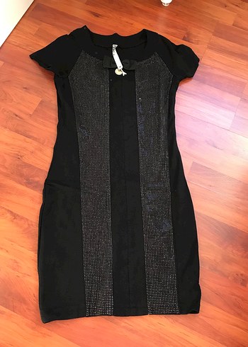 Kısa Kollu Siyah Payetli taşlı kısa  Elbise - Görsel 2