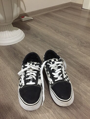 37 Beden siyah Renk damalı vans