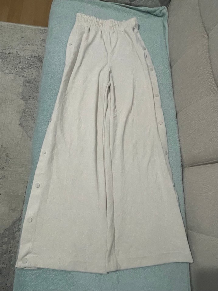 Düğmeli Krem Kadın Kumaş Pantolon - Görsel 3