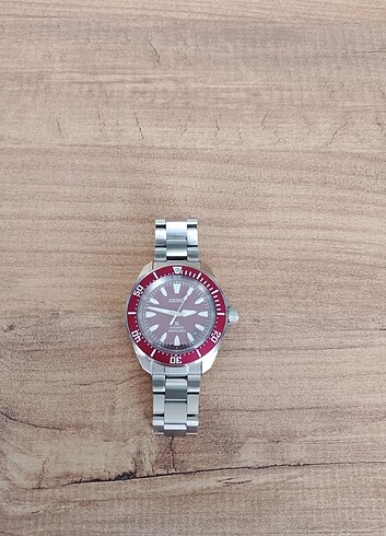 Beden bordo Renk SEIKO PROSPEX SRPL11K