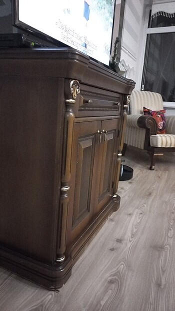 Diğer ceviz agacindan yapilmis dolap