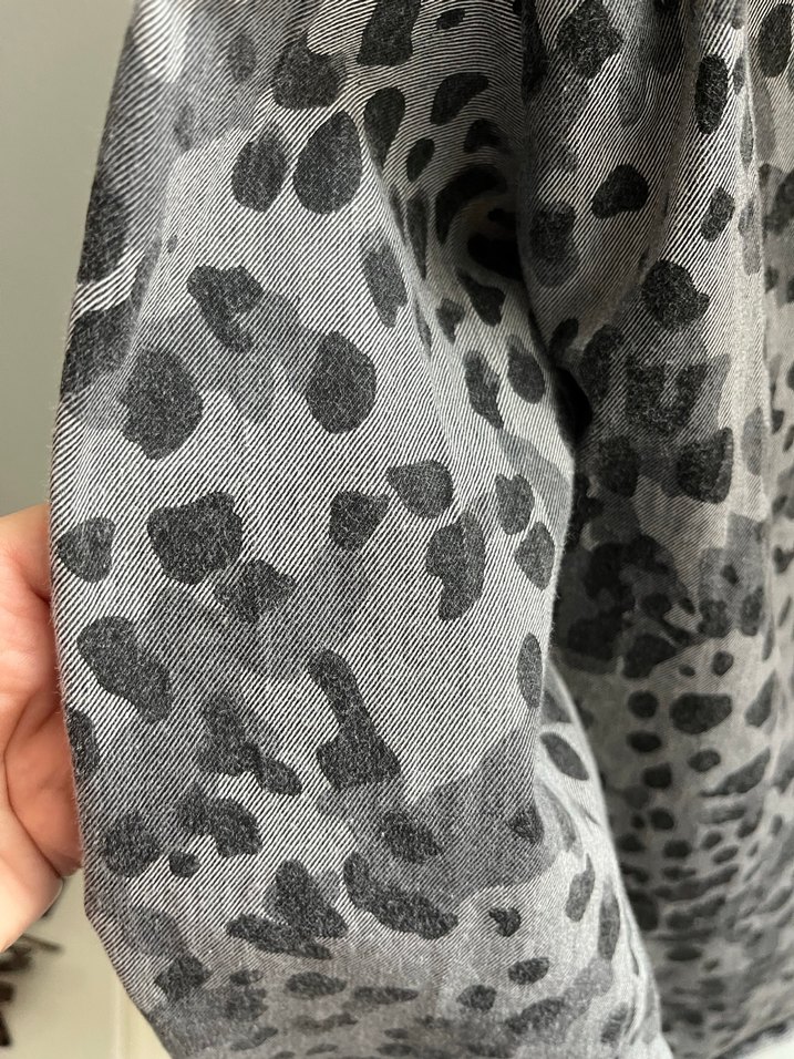 Gri leopar Desenli Uzun Kollu Kadın Gömlek Ceket - Görsel 3