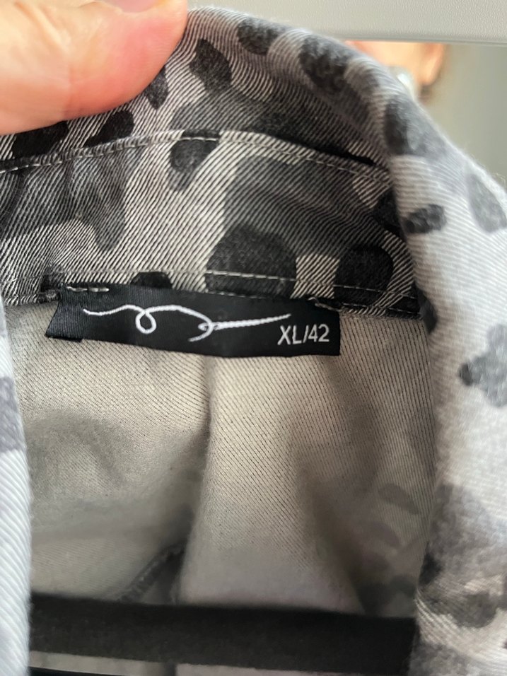 Gri leopar Desenli Uzun Kollu Kadın Gömlek Ceket - Görsel 4