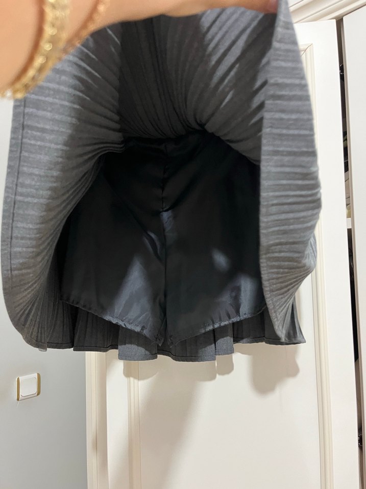 Gri Pilili Mini şort Etek - Görsel 2