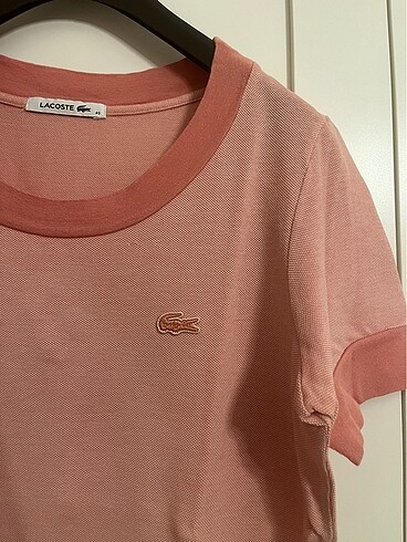 l Beden Lacoste elbise