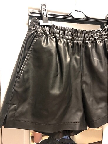 Oysho deri şort - Görsel 2
