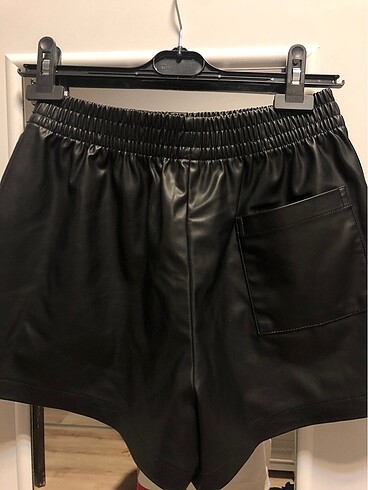 Oysho deri şort - Görsel 3