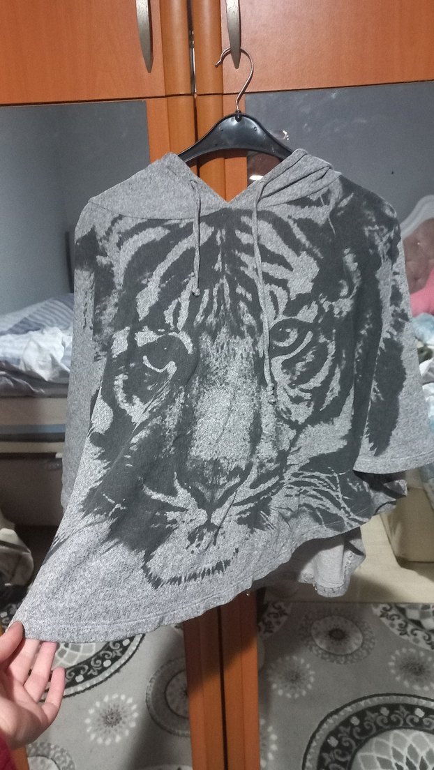 Kapüşonlu Gri Baskılı Kadın panco - Görsel 2