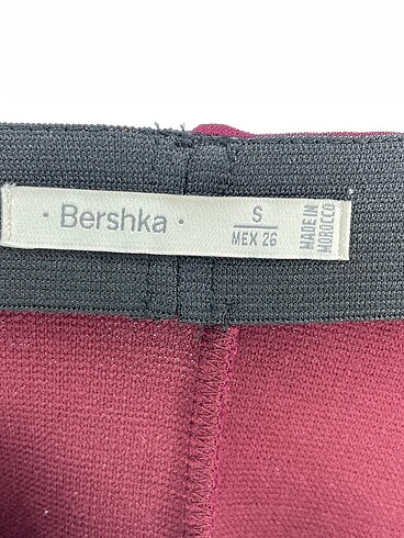 s Beden bordo Renk Bershka Mini Etek %70 İndirimli.