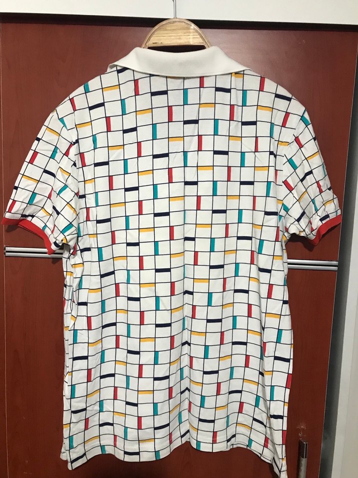 Erkek Beyaz V Yakalı Baskılı Polo Tişört - Görsel 3