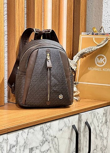  Beden Michael Kors sırt çantası 