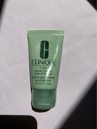 Clinique 7 day scrub cream