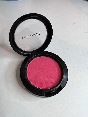 Mac Bred For Beauty Allik