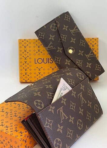 Louis Vuitton Sarah model
