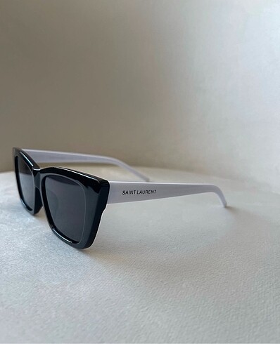YvesSaintLaurent KADIN GÖZLÜK