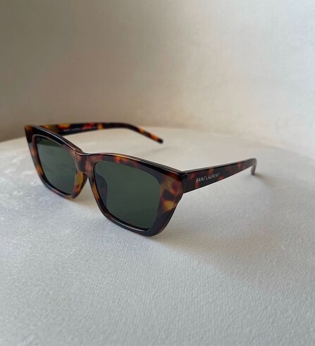 Yves Saint Laurent YvesSaintLaurent KADIN GÖZLÜK