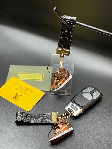Beden çeşitli Renk LOUIS VUITTON & NIKE İTHAL DERİ ANAHTARLIK