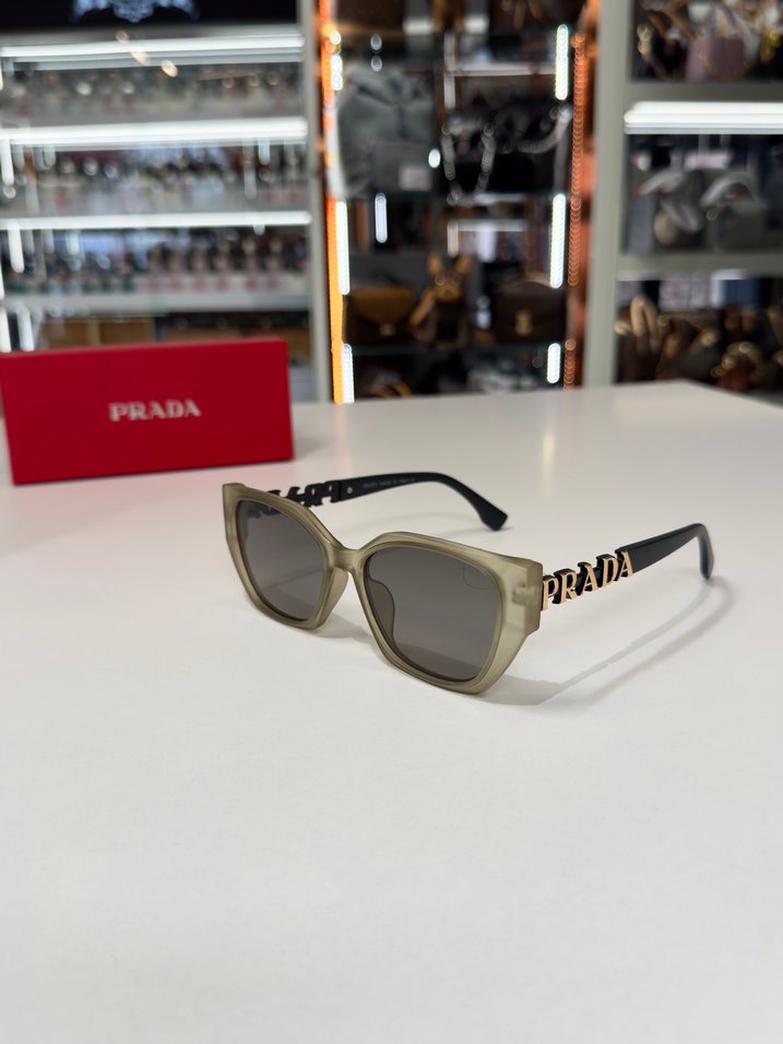 PRADA KADIN GÖZLÜK - Görsel 2