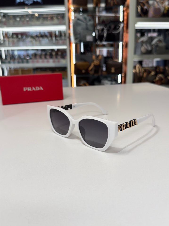 PRADA KADIN GÖZLÜK - Görsel 4