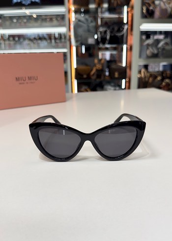 MIU MIU KADIN GÖZLÜK - Görsel 2
