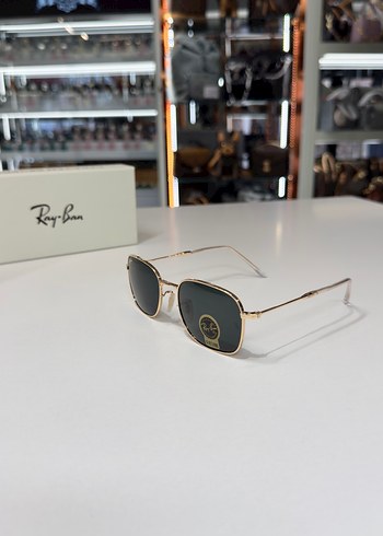 Ray Ban