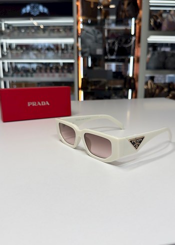 PRADA KADIN GÖZLÜK - Görsel 2