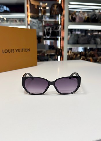 LOUIS VUITTON KADIN GÖZLÜK - Görsel 5