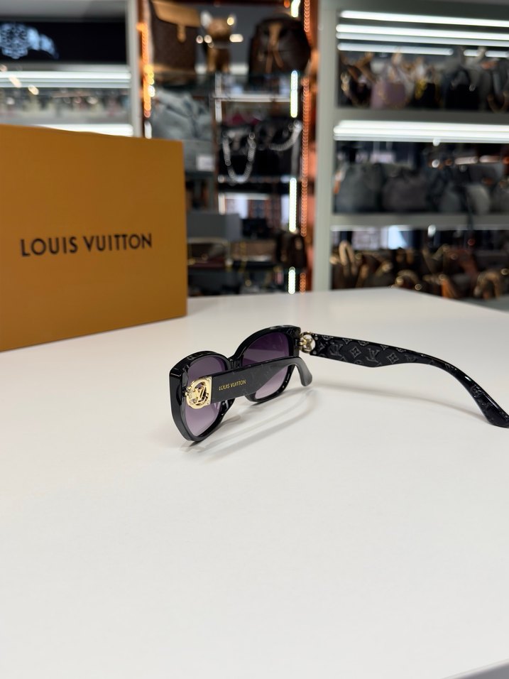LOUIS VUITTON KADIN GÖZLÜK - Görsel 4