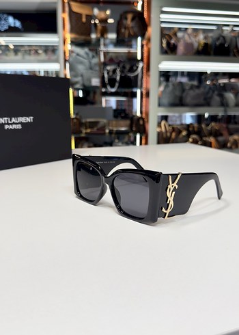 Yves Saint Laurent