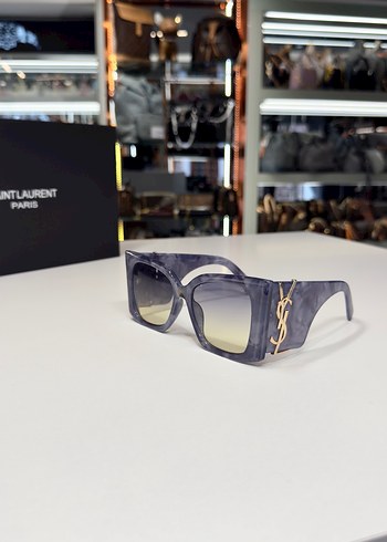 YvesSaintLaurent KADIN GÖZLÜK - Görsel 3