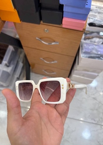 Diğer 3 adet gözlük