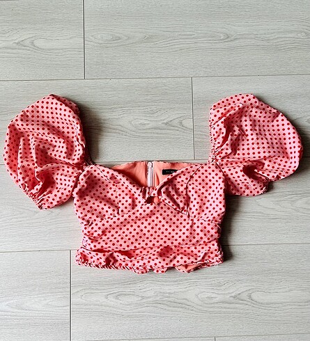 Puantiyeli Pembe Crop Bluz