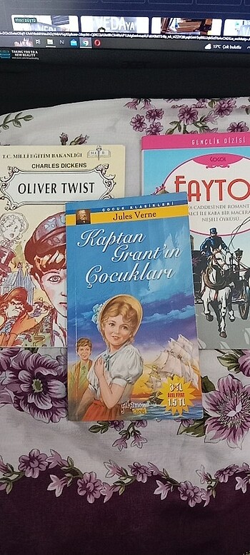3 adet Çocuk Romanı