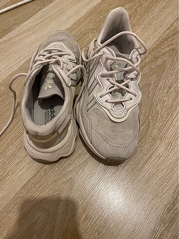 37,5 Beden ten rengi Renk Adidas Ozweego