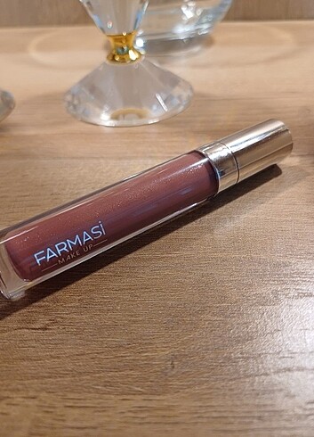 Farmasi gloss